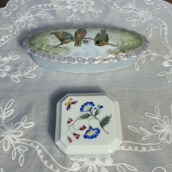 Avon butterfly & flowers plus oval porcelain bird trinket caches - Picture 1 of 9